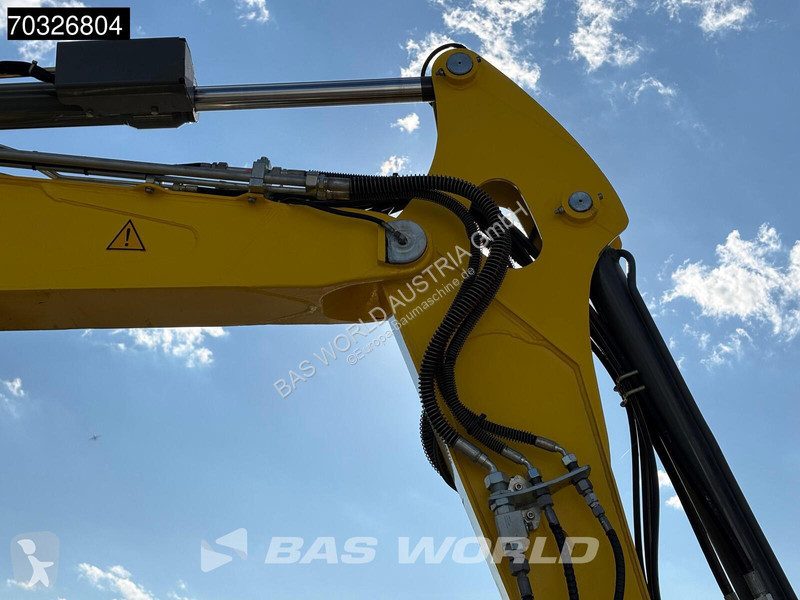 جرافة Wacker Neuson Powertilt