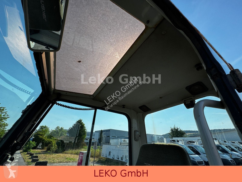 Lopatový nakládač Takeuchi Mit Zwei Löffeln