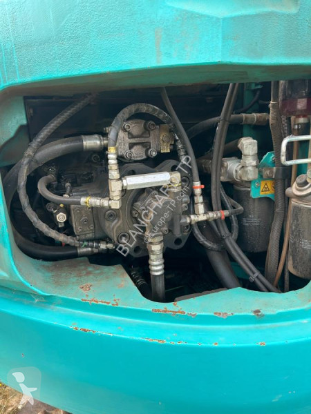 جرافة Kobelco SK230SRLC-3
