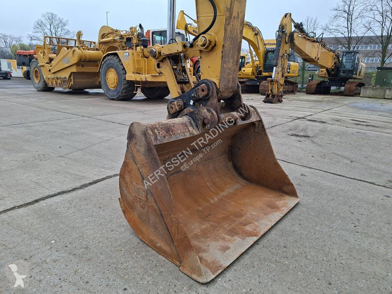 جرافة Caterpillar 325FLCR (Full Trimble 3D GPS)