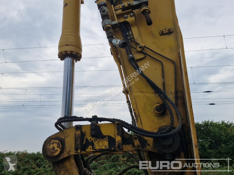 جرافة Komatsu 10