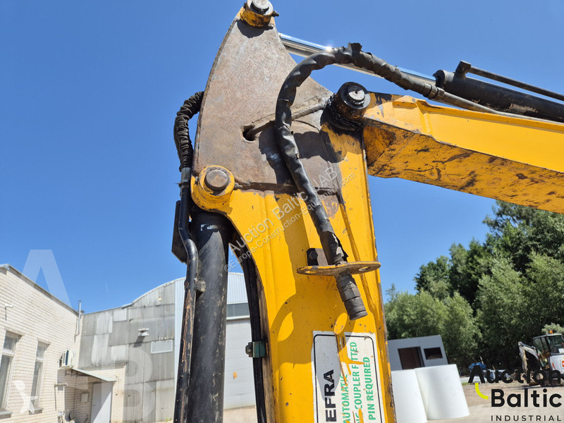 جرافة JCB 5
