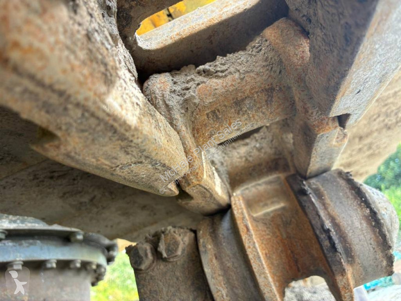 جرافة Komatsu LC10