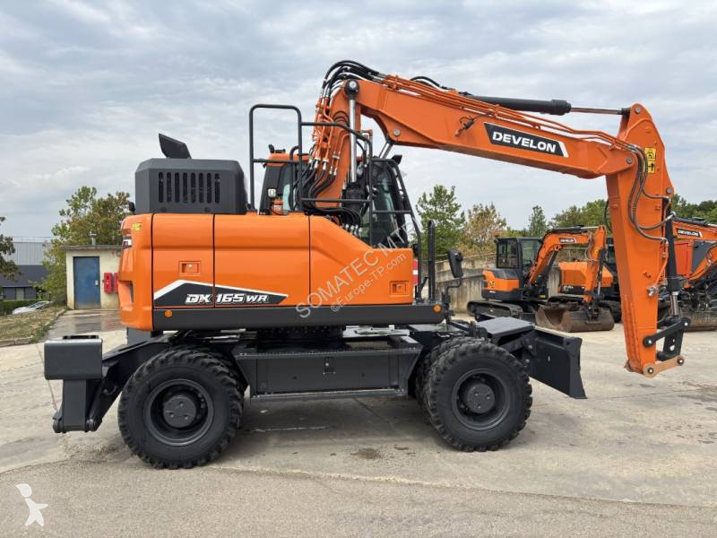 جرافة Develon DX165WR-7