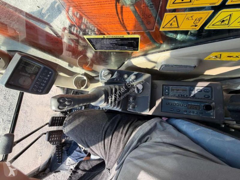 جرافة Hitachi ZAXIS 130LCN