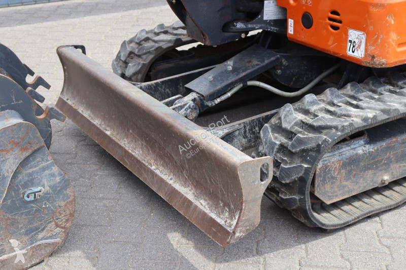 Rýpadlo Hitachi ZX26U-6 CLR