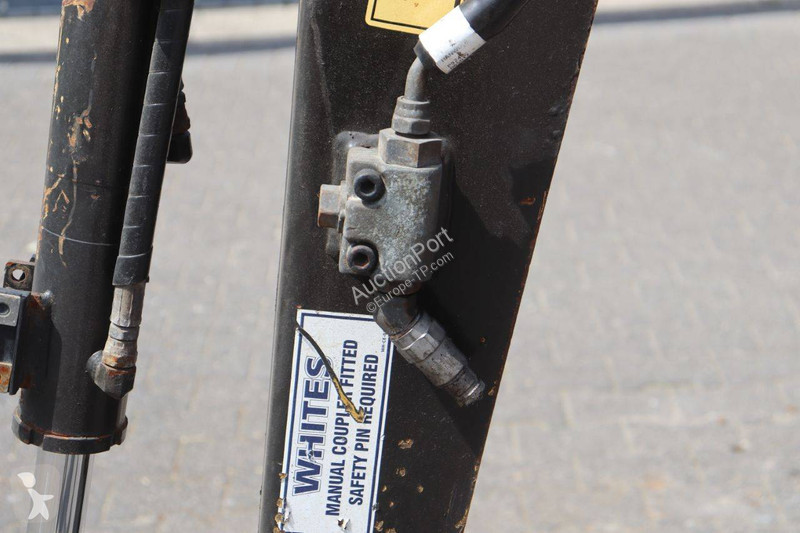 جرافة Hyundai R18-9AK