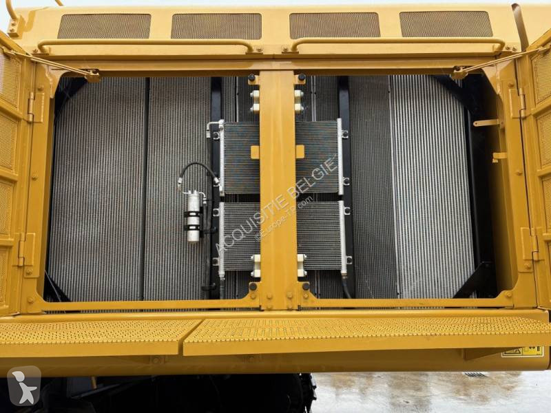 Rýpadlo Caterpillar 390F Long Reach