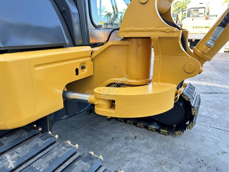 Rýpadlo Komatsu MR-2