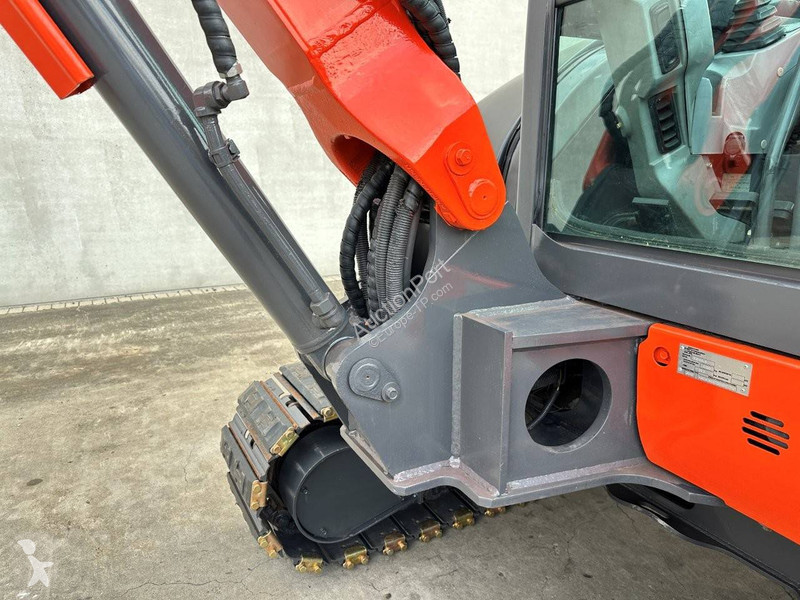 جرافة Kubota KX155-5