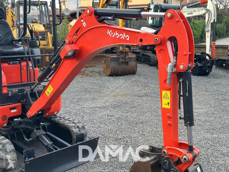 جرافة Kubota U17-3a