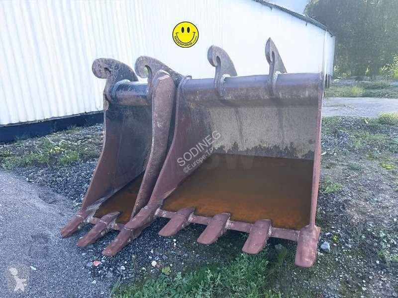 جرافة Komatsu I-11E0