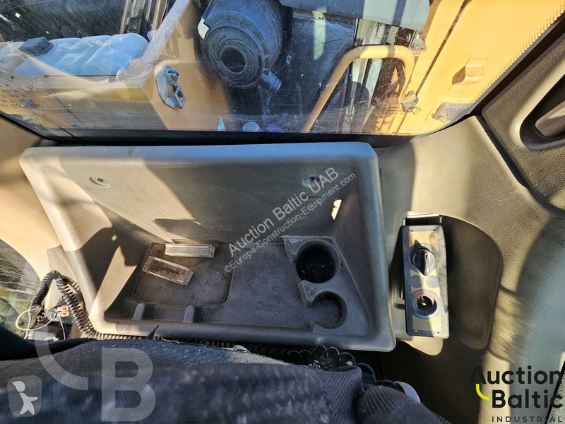 جرافة Case