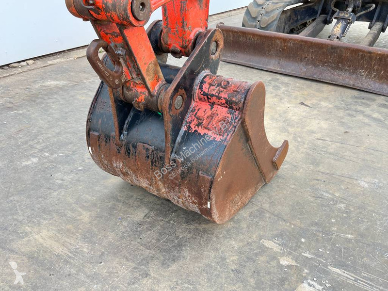 Rýpadlo Kubota A - Extra Bucket / Quick Coupler
