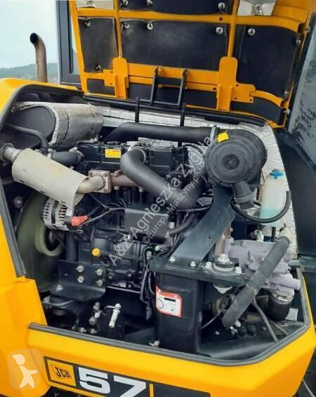 Lopatový nakládač JCB 57C - 1