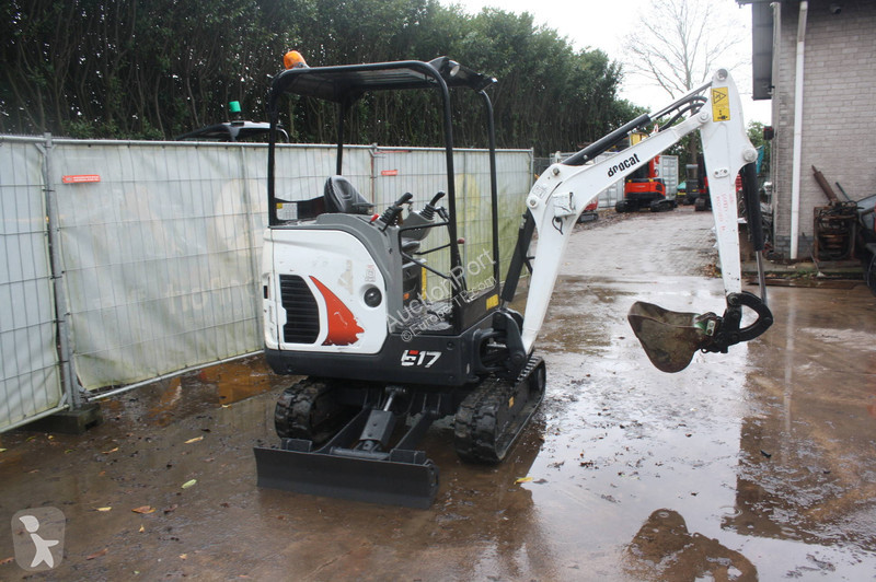 Rýpadlo Bobcat E17