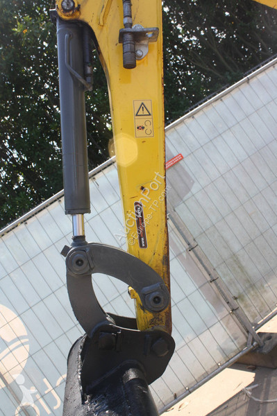 جرافة Neuson ET16