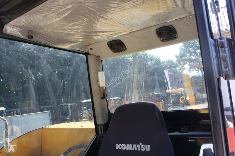 جرافة Komatsu PC70-8