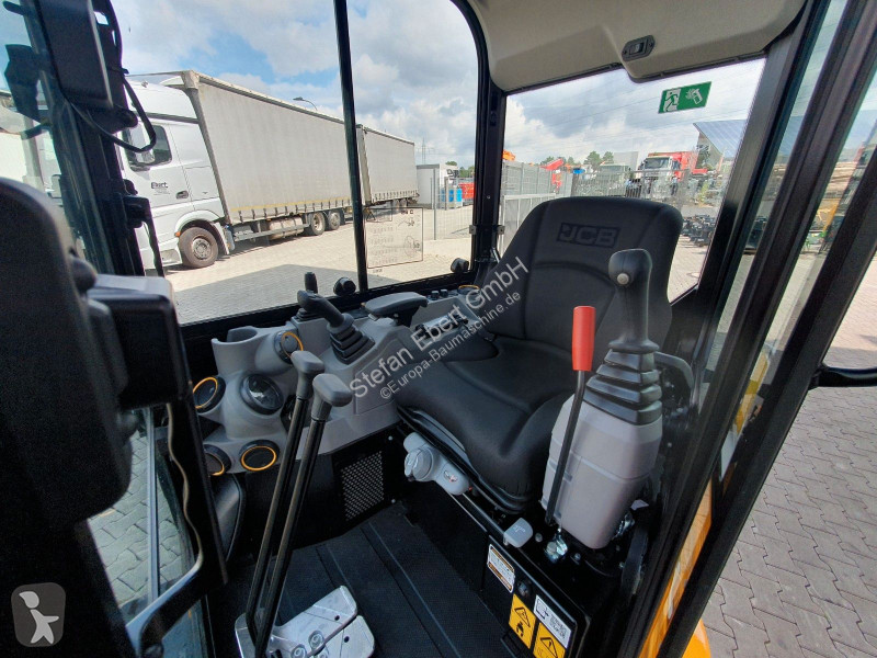 Lopatový nakládač JCB 26C-1 Pro Cab /...