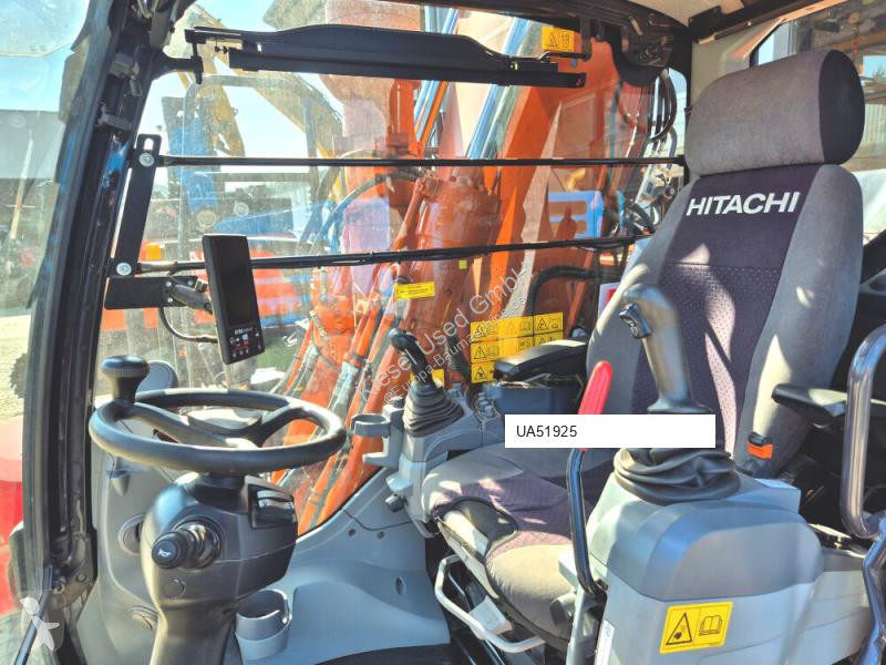 جرافة Hitachi ZX220W-7