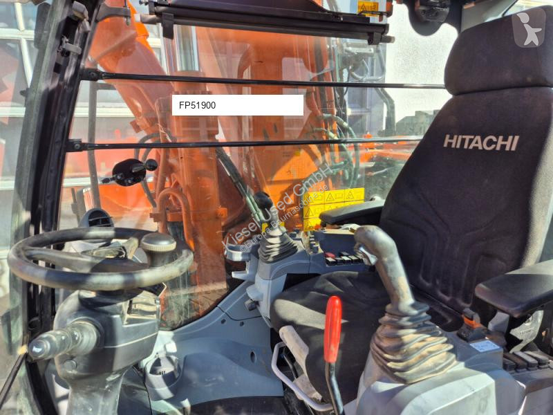 جرافة Hitachi