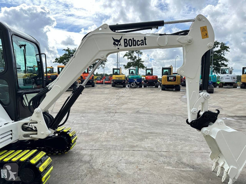 Lopatový nakládač Bobcat