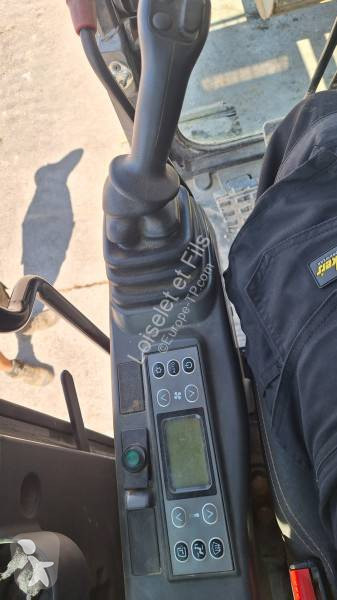 Skovl Case CX245D