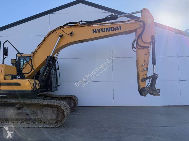 جرافة Hyundai - 360° Camera / Automatic Greasing