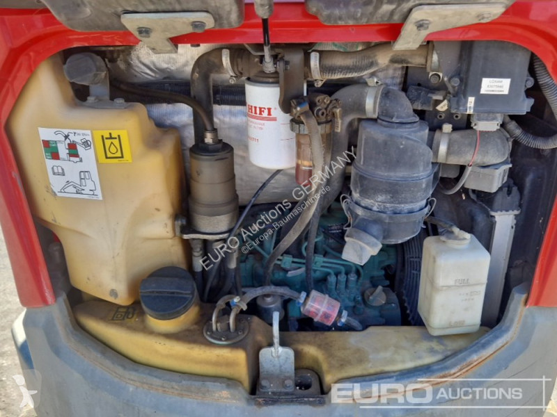 جرافة Volvo ECR25D