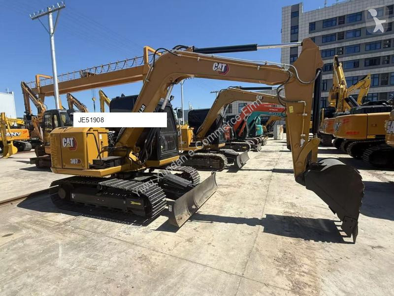 جرافة Caterpillar 307