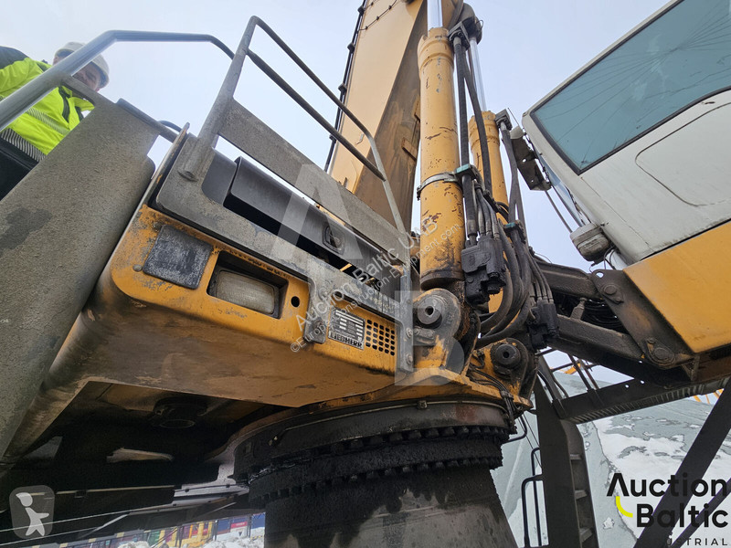 Liebherr A 944 C HD Litronic excavator