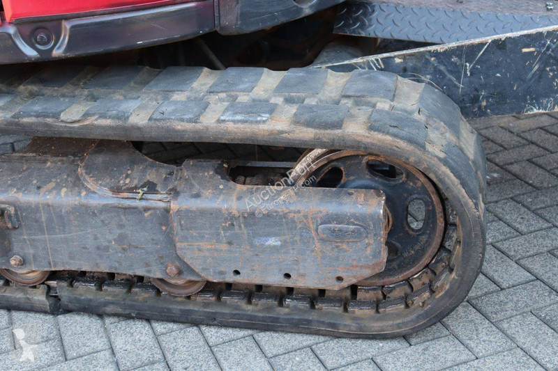 Lopatový nakládač Yanmar VIO50-6B