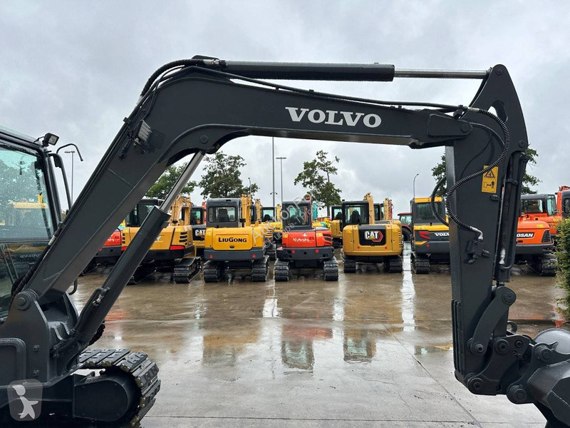 Excavadora Volvo EC60C