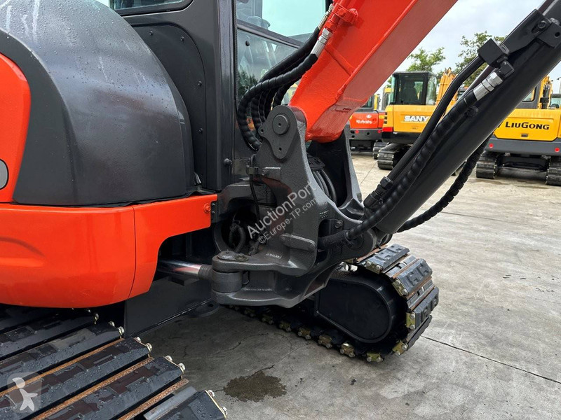 Excavadora Kubota