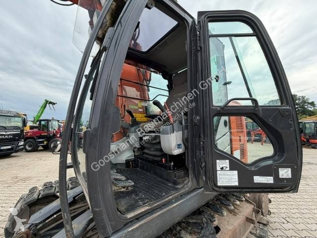 Pelle Hitachi