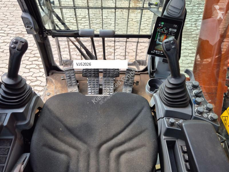 Pelle Hitachi 7 + Demarec DXS-60