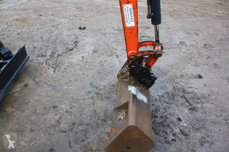 Багер Kubota