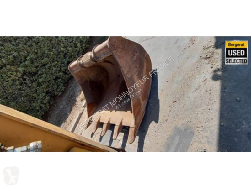 Багер Caterpillar