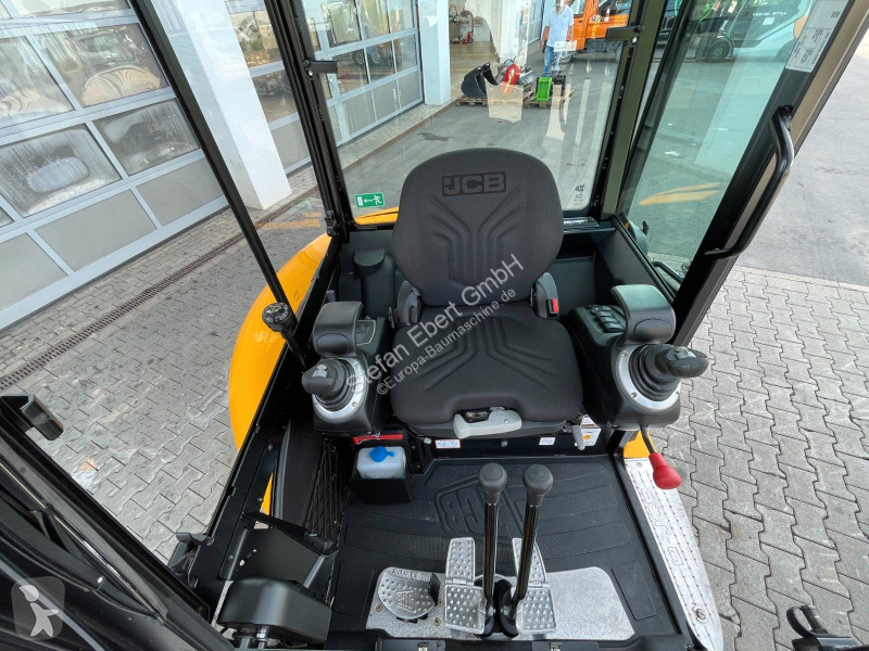 Excavadora JCB 9 CT / 151h / 2023 / Inkl....