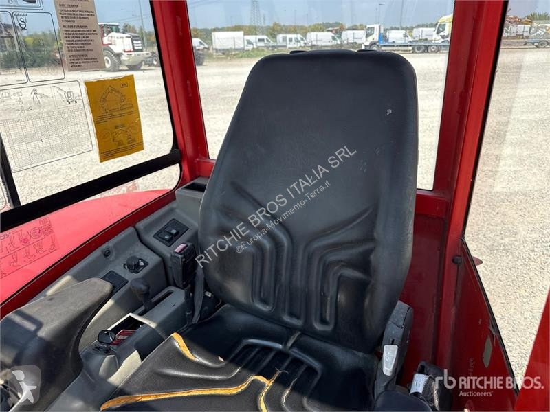 Екскаватор Volvo
