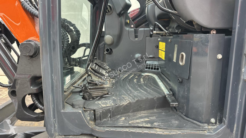 Екскаватор Hitachi ZX65USB-5 CLR