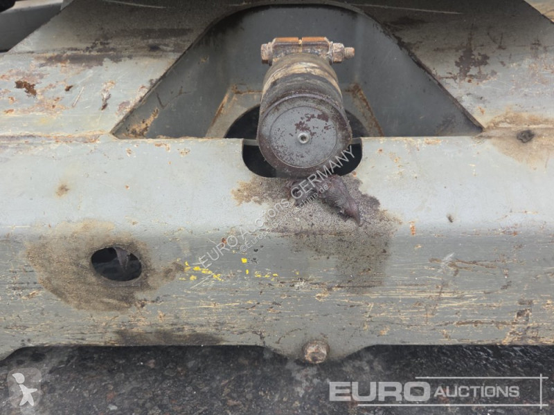 Екскаватор Volvo ECR25D