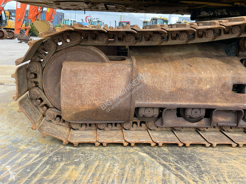 Pelle Caterpillar L