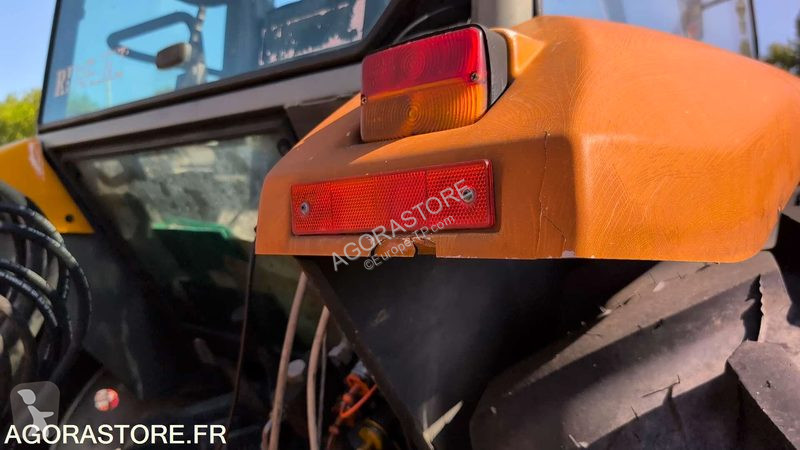 Renault DIVERS excavator