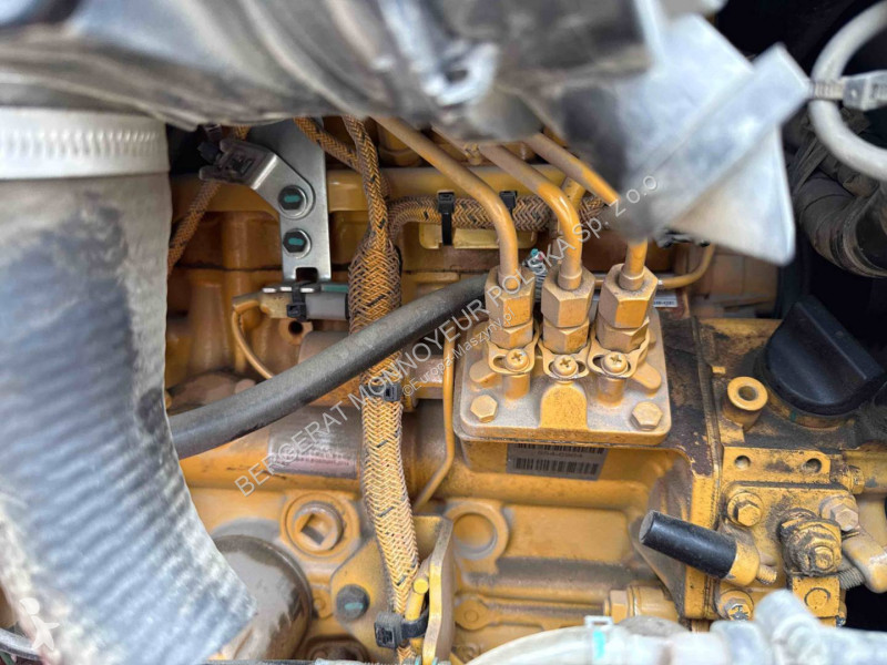 Escavadora Caterpillar
