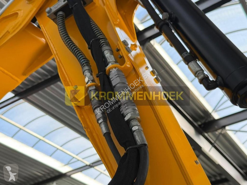 جرافة JCB 36C-1 Engcon Tilt Rotator