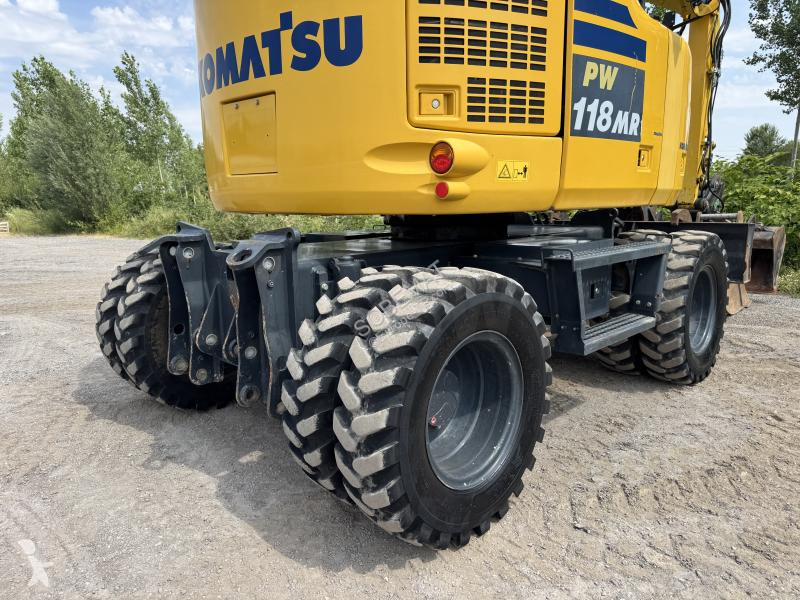 Escavadora Komatsu  PW118MR-11