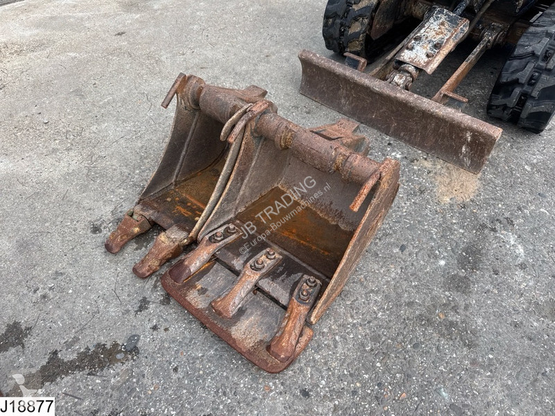 Skovel Yanmar 1A 3100 hr, 2014, 1035 kg, 7,7 kW