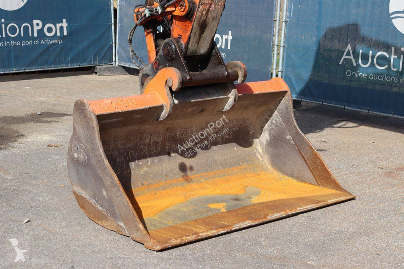 جرافة Hitachi ZX140W-6
