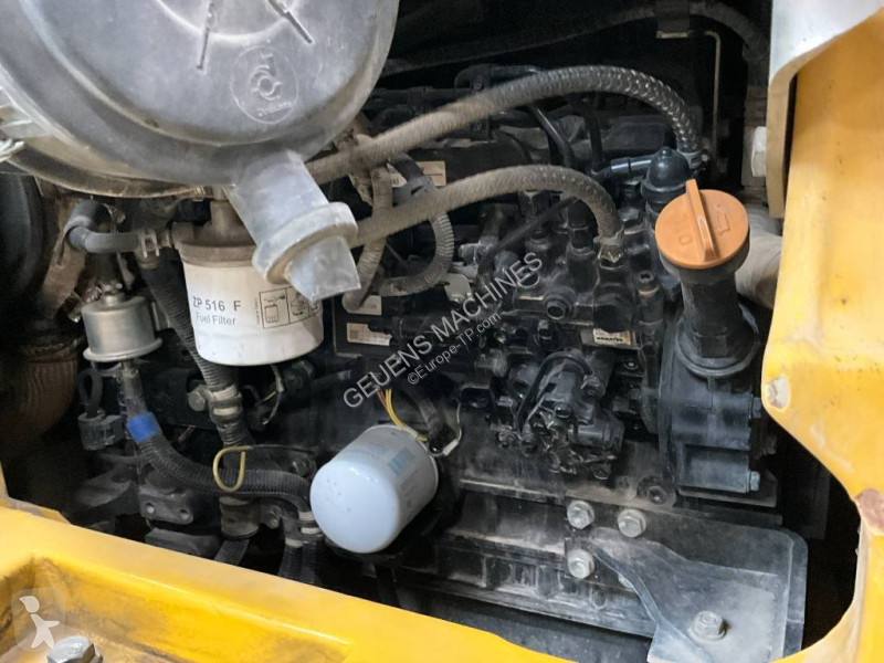 جرافة Komatsu MR5